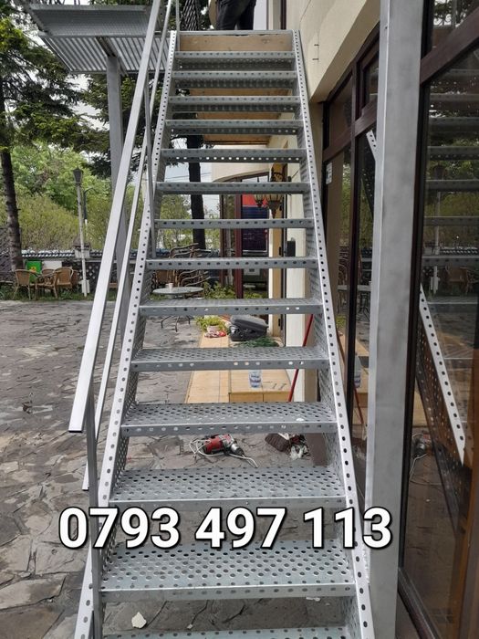 Scări metalice galvanizate la orice demisiune asiguram transport ori u