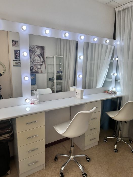 Сдается место для мастера по прическам, визажисту или бровисту