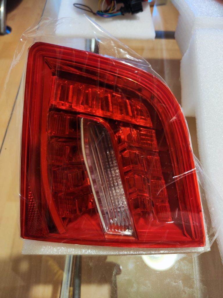 Lampa  Tripla Stop spate portbagaj Audi A6 C6 4F Facelift