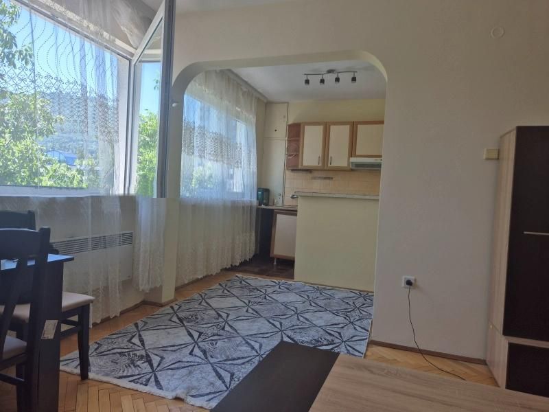 Дава се под наем Двустаен апартамент в София, Карпузица - 65 кв.м за 449 € - Снимка #2