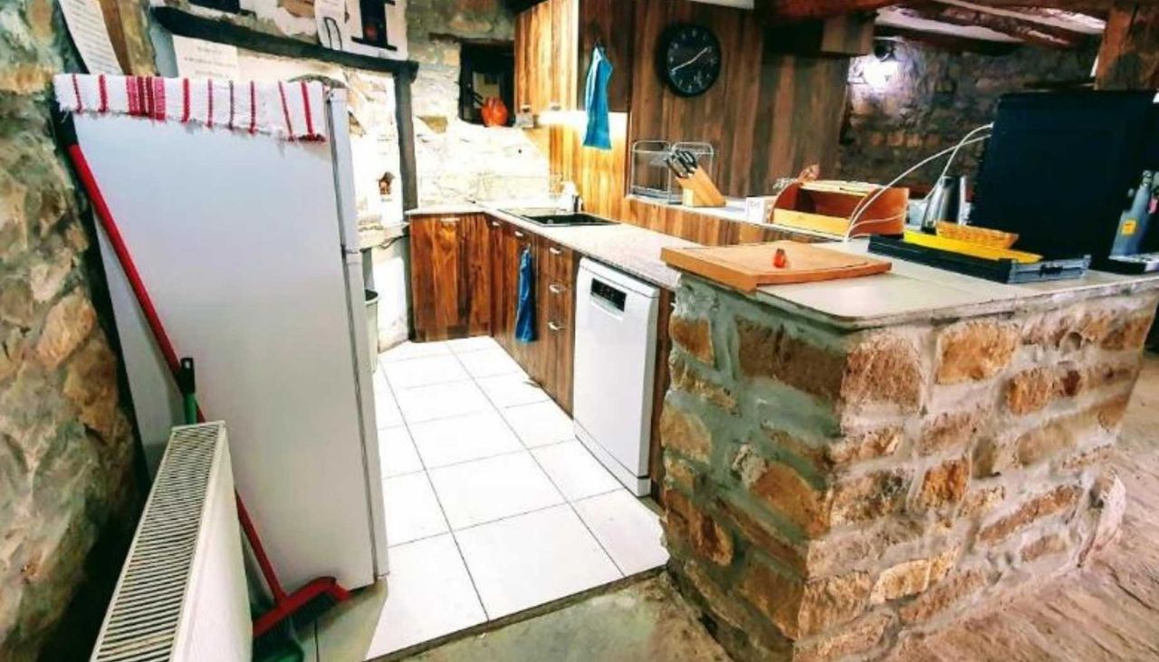Продава се Къща в с. Буковец, Област Велико Търново - 180 кв.м за 1145 €/кв.м - Снимка #6