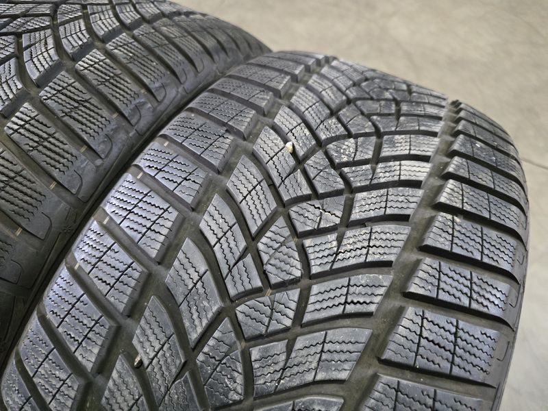 275/40/21 GOODYEAR 4бр
