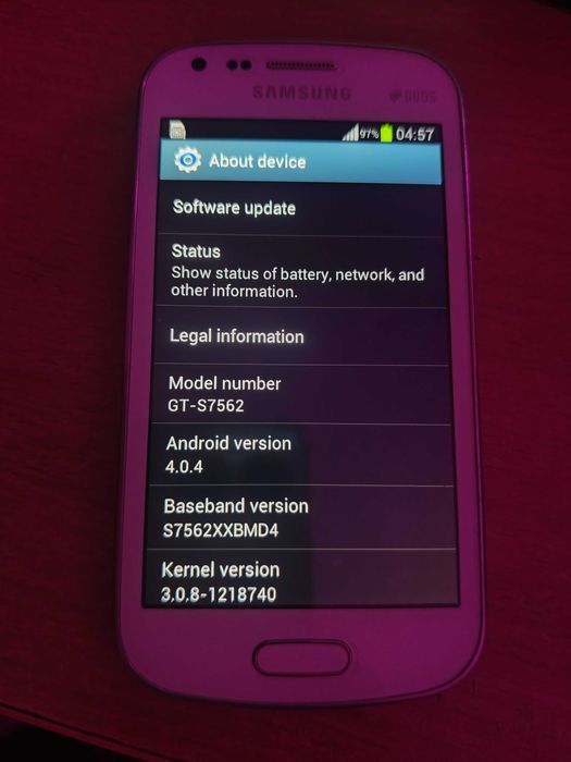 Samsung Galaxy S Duos S7562, без пукнатини или счупено