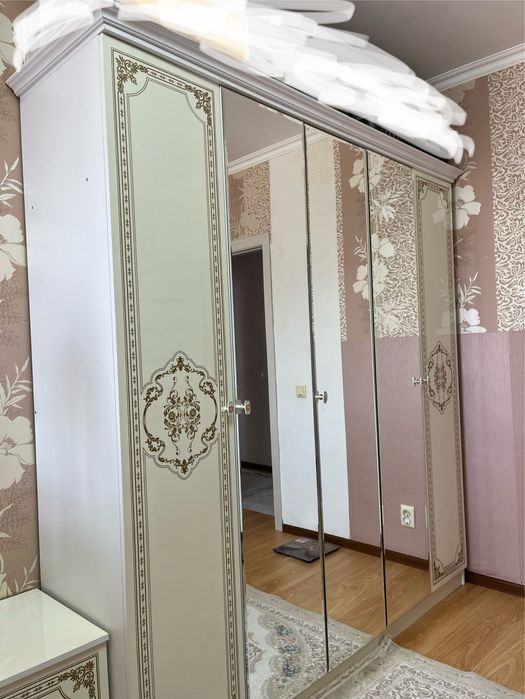 Спальный гарнитур