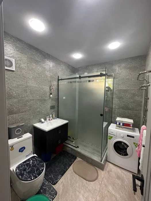 Купить евро двух комнатную в кирпичном доме, 77 серия, метро Шахристан