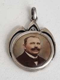 Vintage сребърен медальон Alpacca портрет ( предполагам известна лично