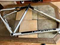 Vand cadru bicicleta din carbon