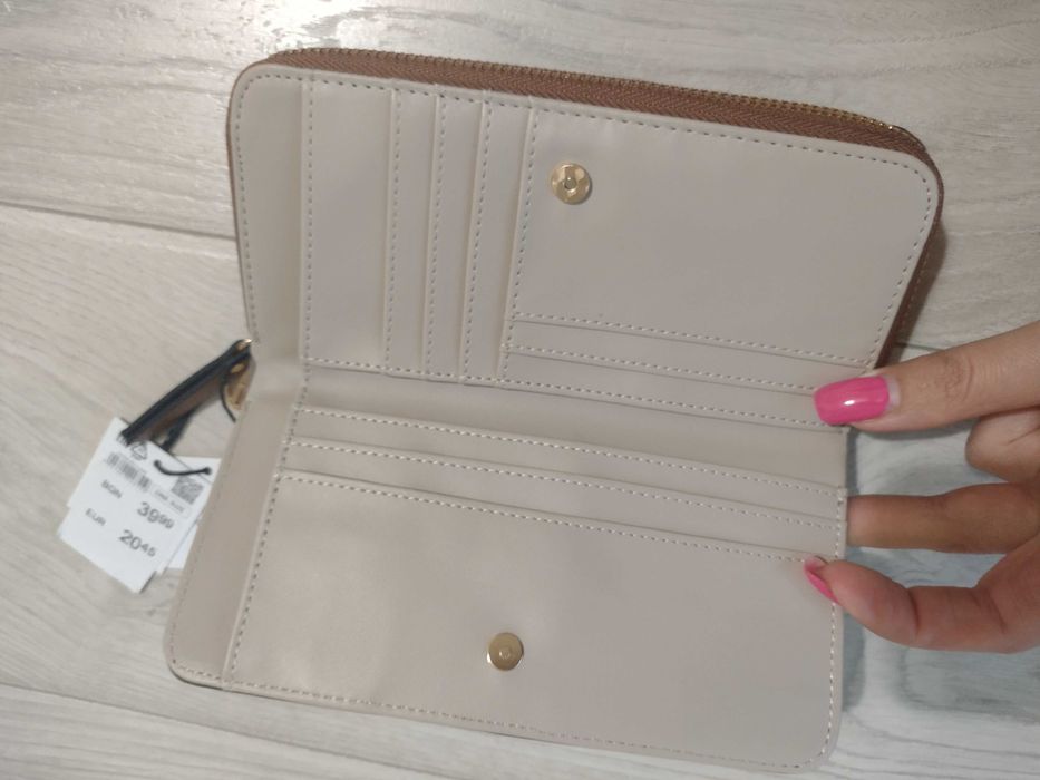 Дамско кожено портмоне