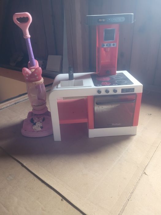 Bucătărie și aspirator pentru copii