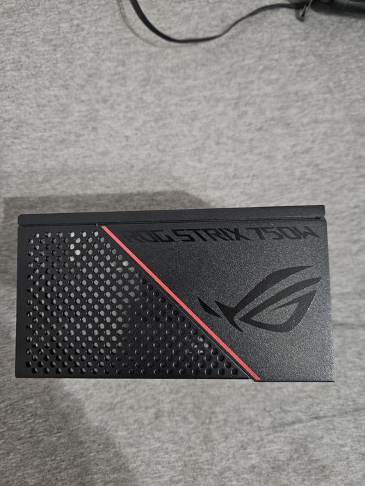 Sursa ASUS ROG-STRIX-750G Gaming ATX Power Supply 80 PLUS Gold 750W