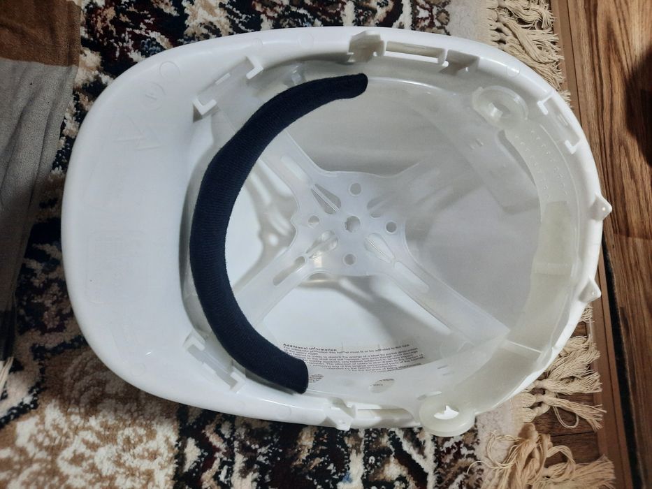 Защитная каска в производстве