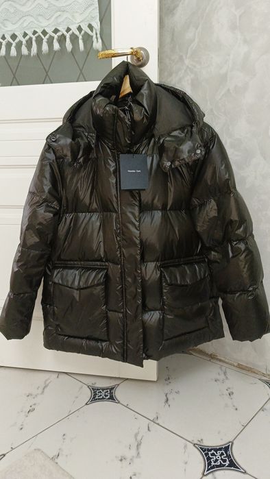 Продам зимнюю куртку Massimo Dutti