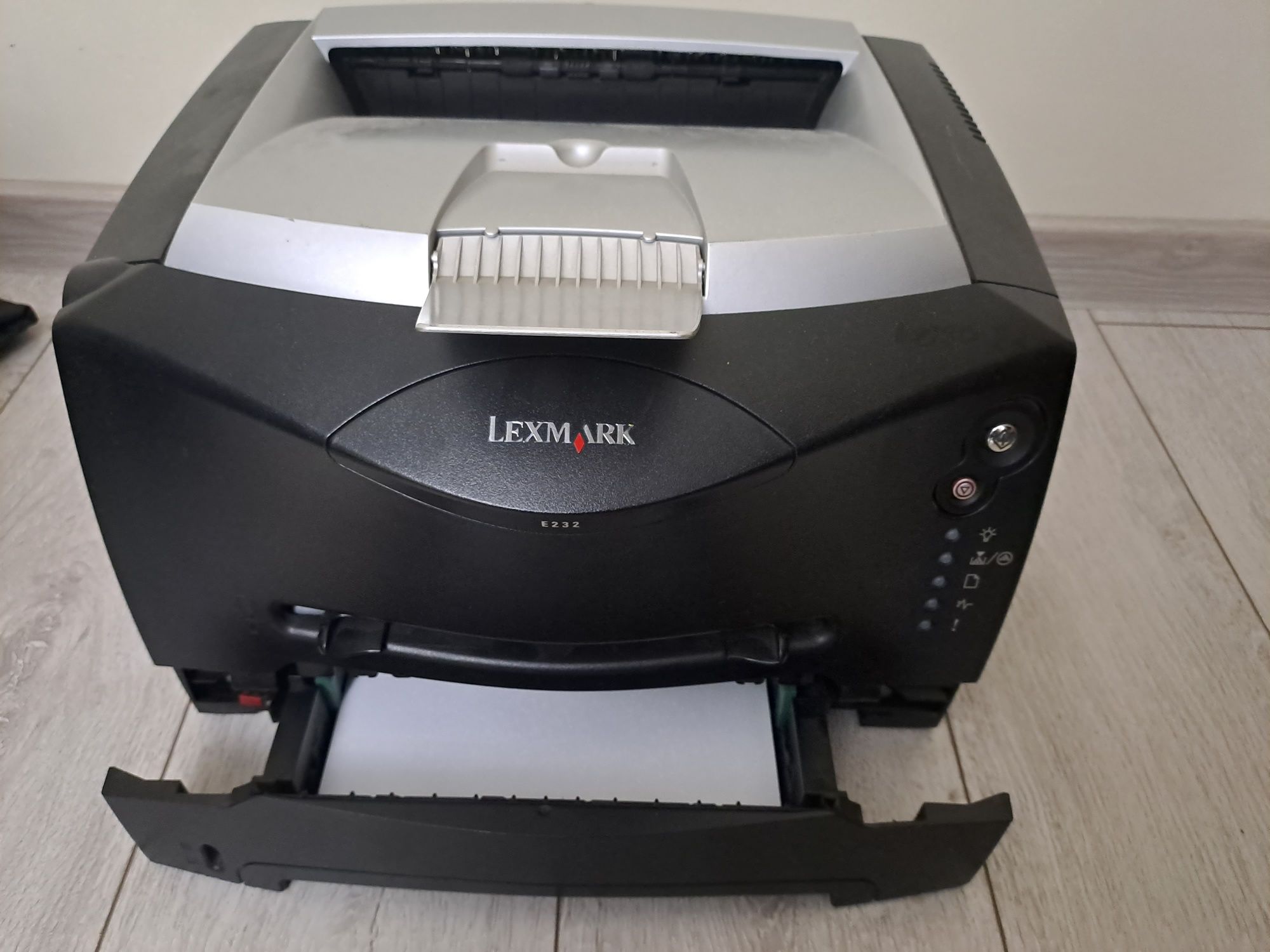 Imprimanta laser E232