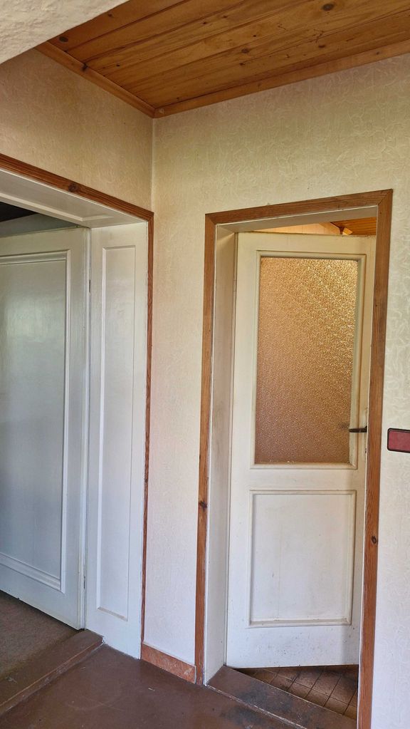 Продава се Къща в София, Младост 4 - 180 кв.м за 984 €/кв.м - Снимка #2