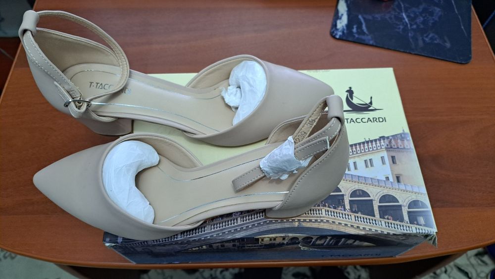 Туфли вечерние на толстом каблуке