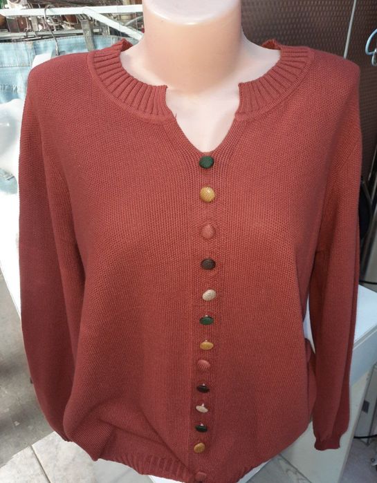 Кофты новые свитера