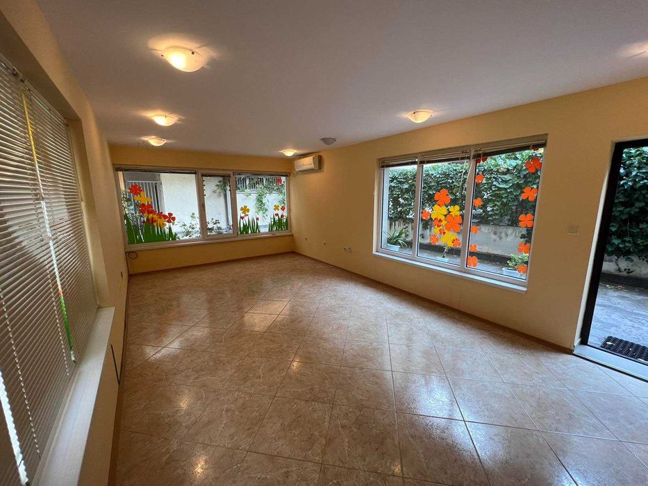 Дава се под наем Магазин в Бургас, Център - 50 кв.м за 300 € - Снимка #3