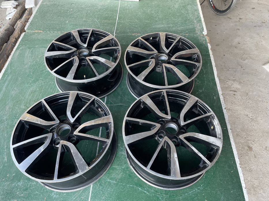 Диски нужно на две балансировку.