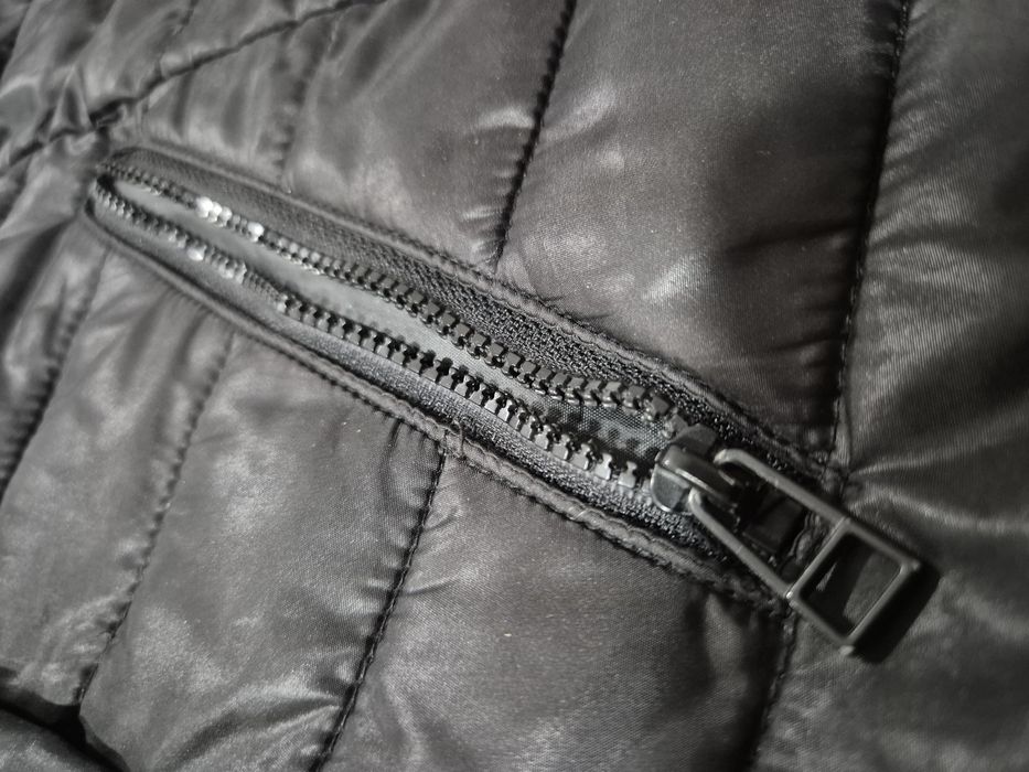 Vand 2 geci mărimea  XL crem /negru.Ambele la pretul de 130 lei