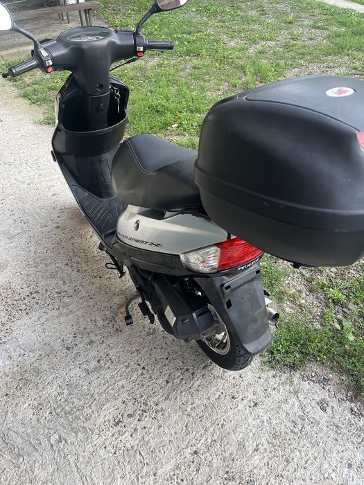 Scuter de vânzare