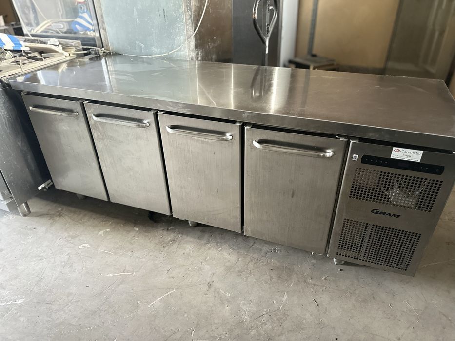 Хладилна маса 216см