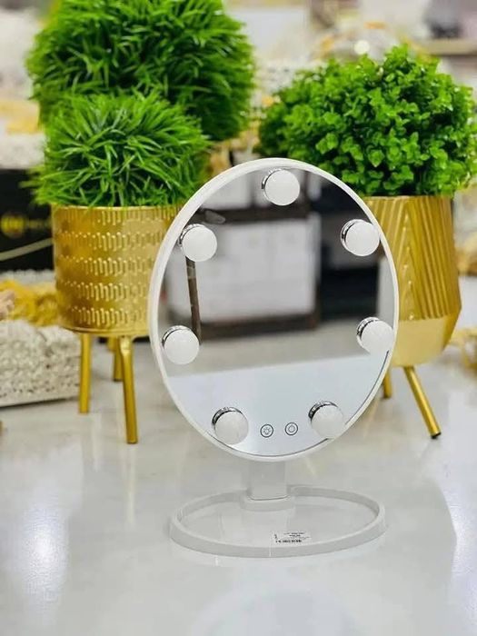 Косметическое зеркало с подсветкой гримерное