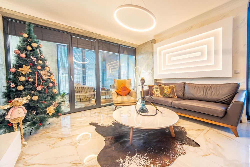 Продава се Тристаен апартамент в Варна, Чайка - 117 кв.м за 4231 €/кв.м - Снимка #2