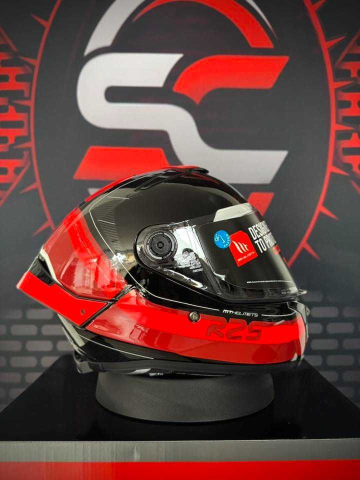 НОВА Каска MT Thunder 4 SV R25 B35 BLACK/RED