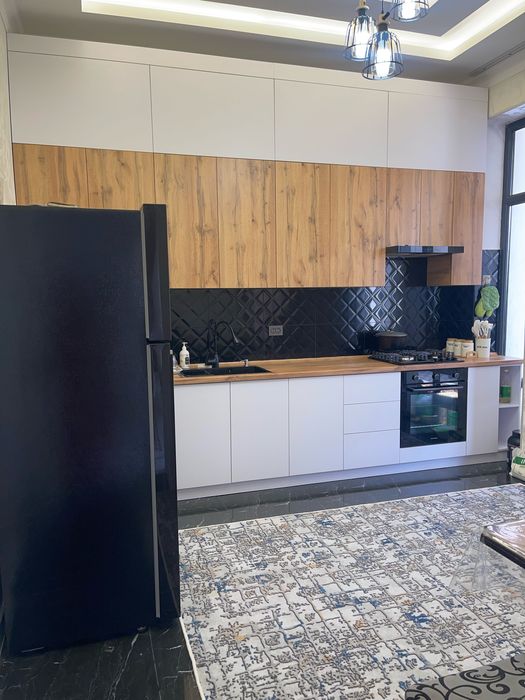 Tutzorga yetmasdan Uy sotiladi 2,2 sotix 6 xona