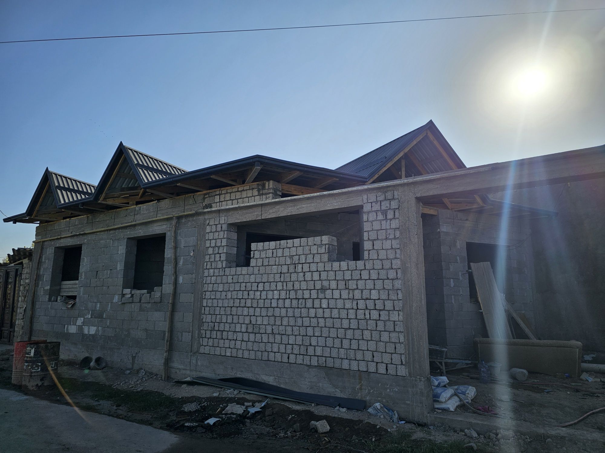 1.5 sotik uy sotiladi karopka holatda