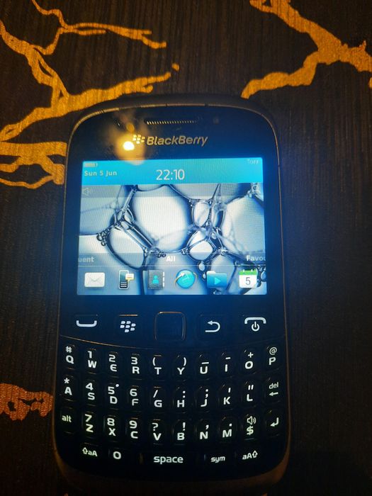 Black berry 9320