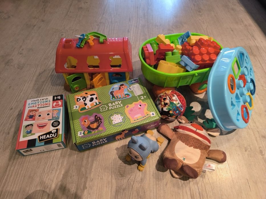 Използвани играчки(картите и пъзела чисто нови)