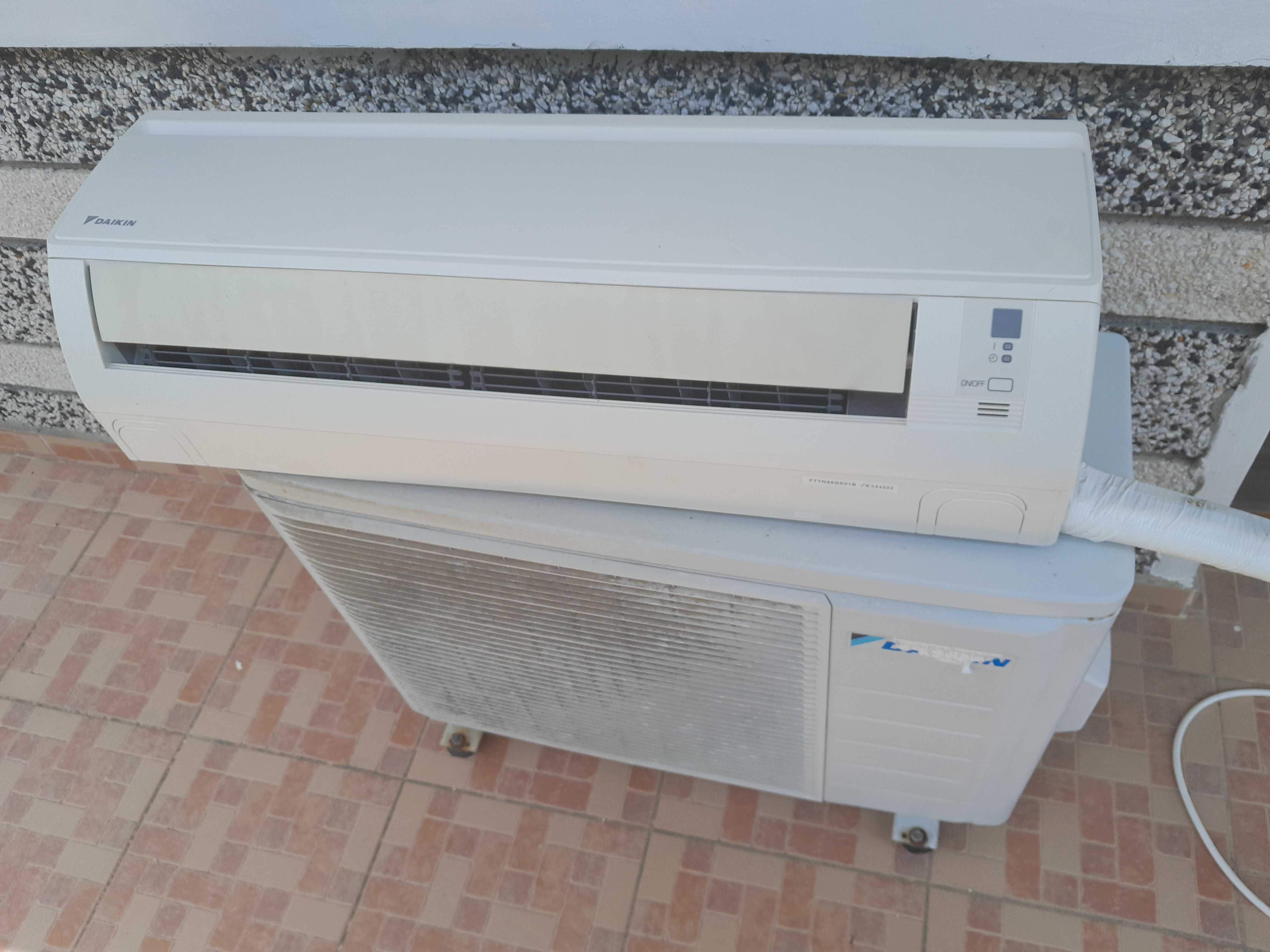 Конвенционален климатик 12ка Daikin FTYN35GXV1B