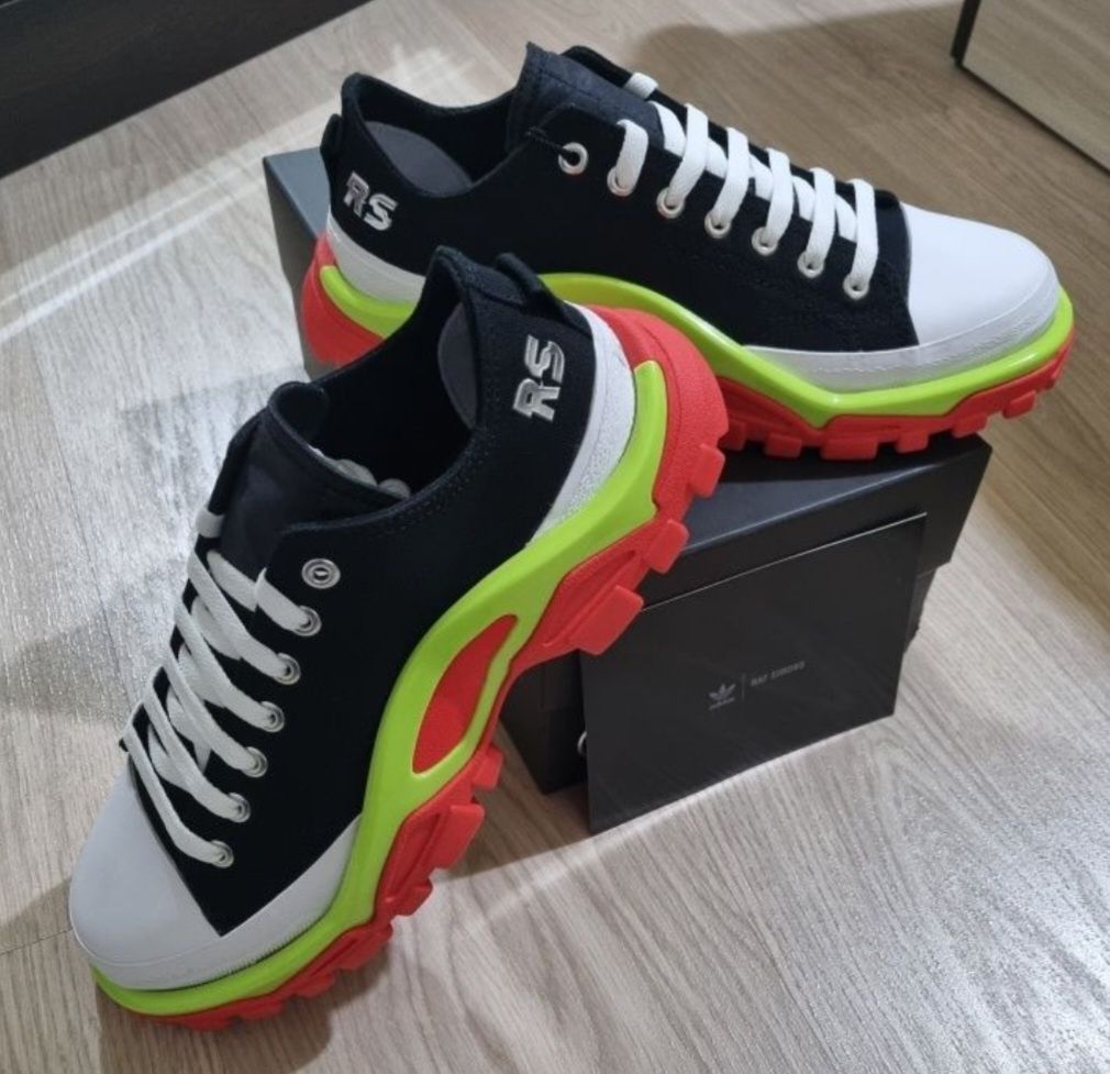 Разпродажба! УНИСЕКС КЕЦОВЕ ADIDAS x RAF SIMONS Detroit Runner 40