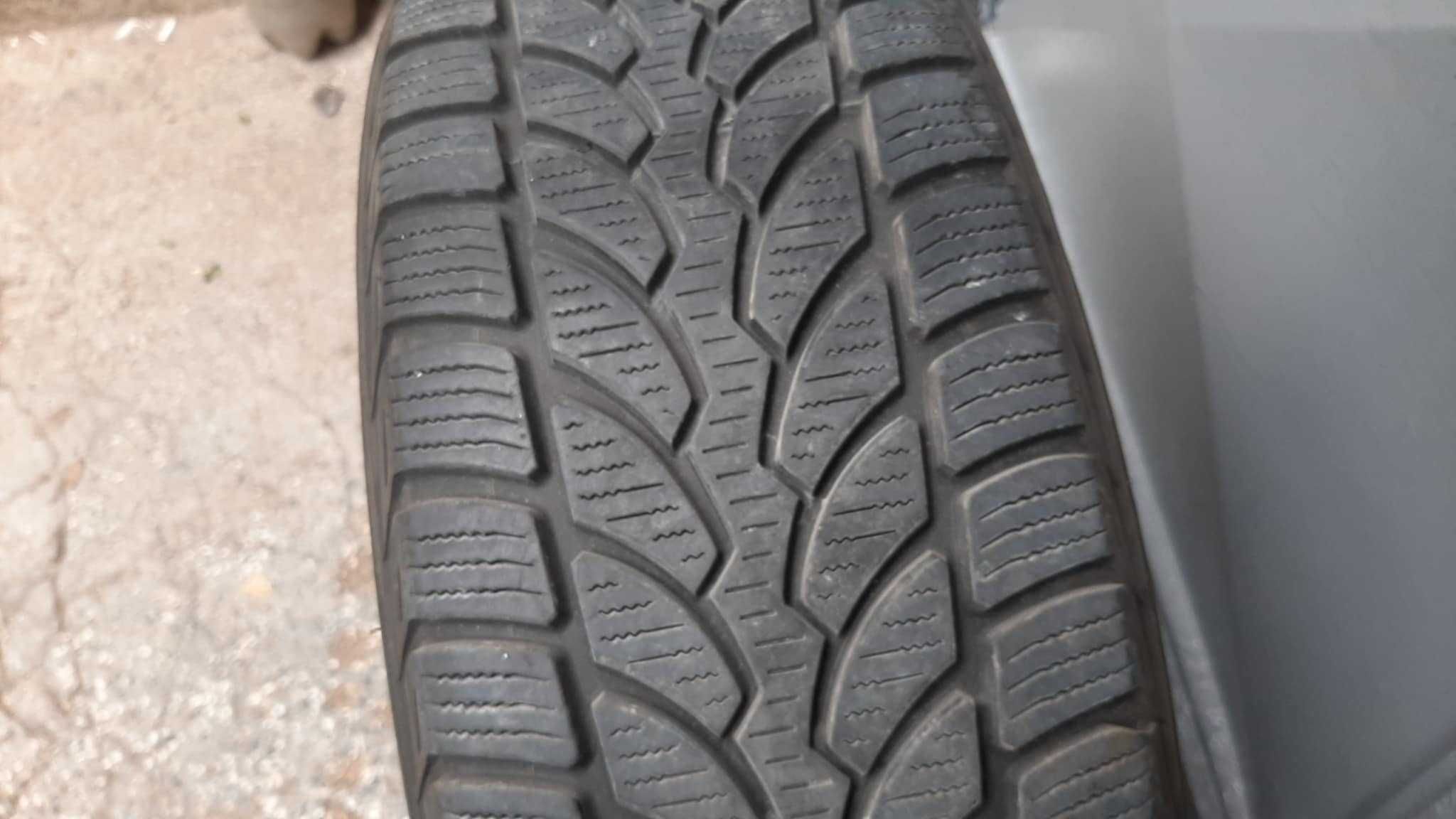 4 броя зимни гуми Бриджстоун с метални джанти с размер 195/65/R15 91Т.