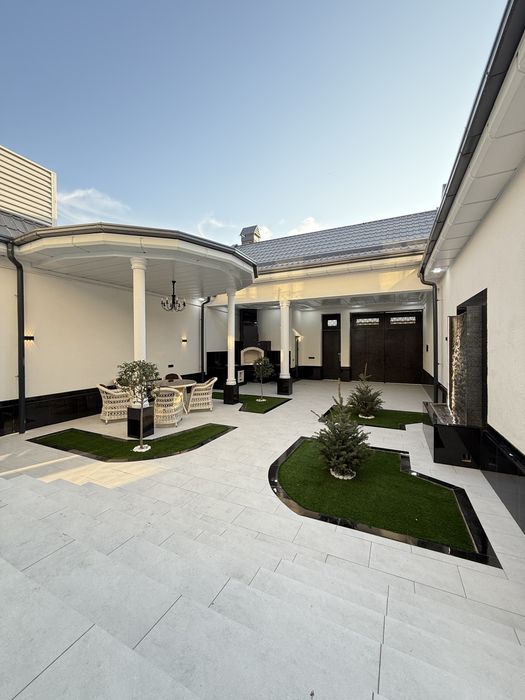 3 соток 8 хона ЕВРО ХОВЛИ сотилади!