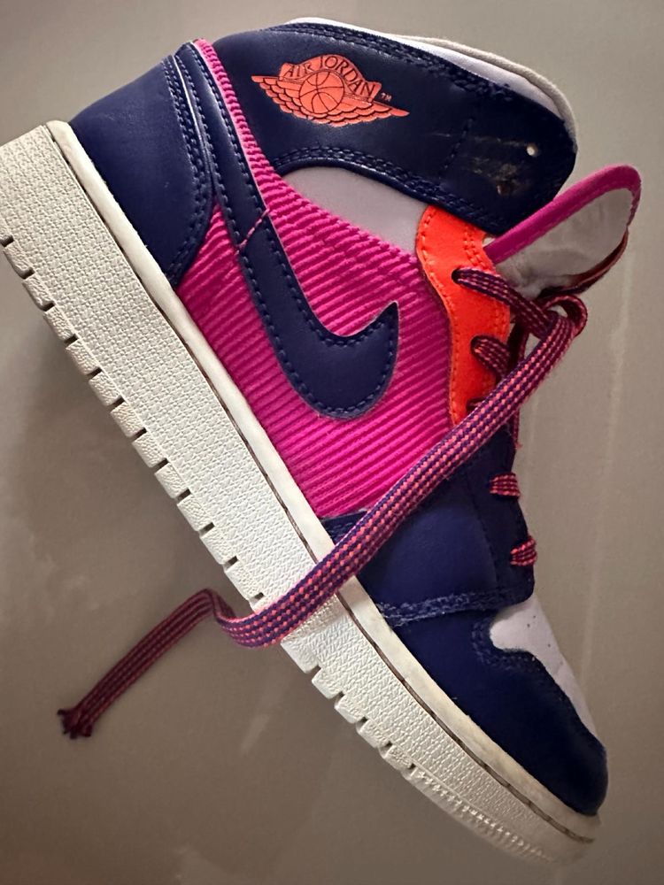 Nike Air Jordan 1 Fire Pink