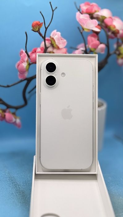 НОВ!!! Apple iPhone 17, 256GB, 5G, White + подарък