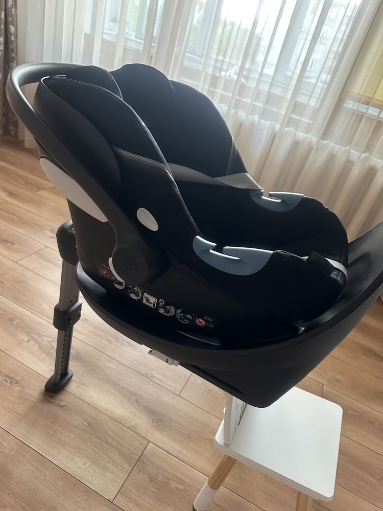 Scaun cybex Aton M + baza isofix impecabile