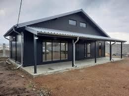 Executam case din panouri Sandwich la cheie