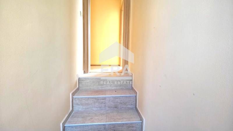 Продава се Четиристаен апартамент в Варна, Бриз - 198 кв.м за 1112 €/кв.м - Снимка #11