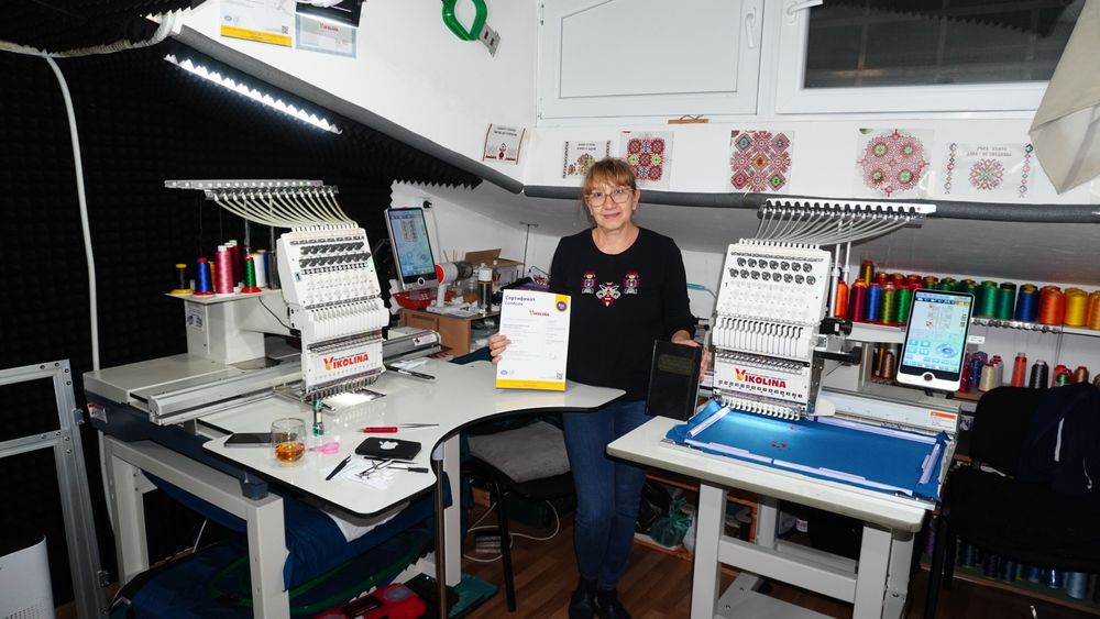 Професионална бродираща машина 15 Конечена with pro technology