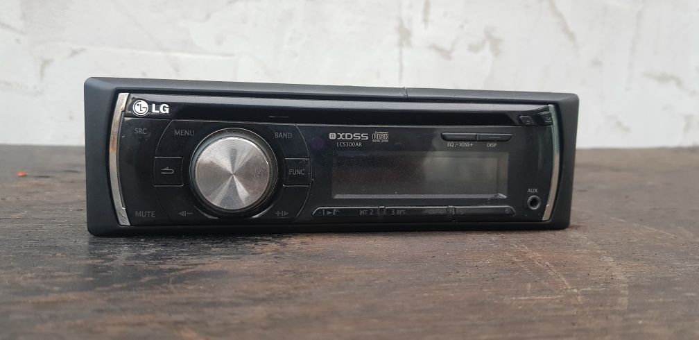 Casetofon Radio-Cd AUX Lg Lcs300ar