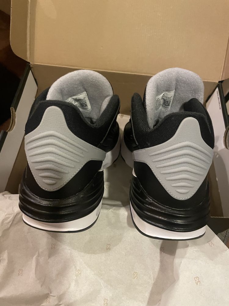 Nike Jordan Max Aura 5
