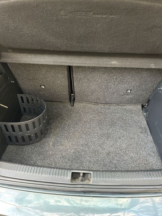 Curațare injecție & extracție, canapele, perne, fotolii, scaune, auto