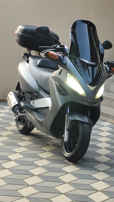 Vând Malaguti Madison RS 250