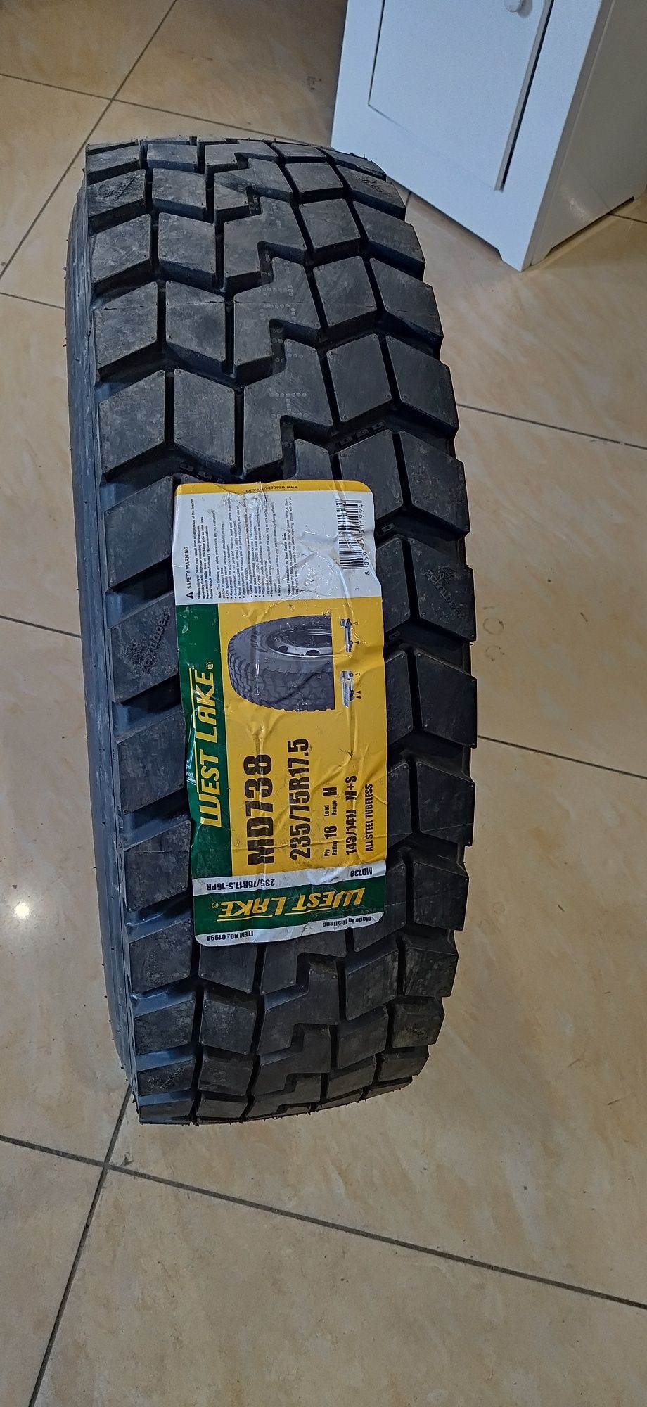 235/75R17.5 Руле. Веду. 18PR