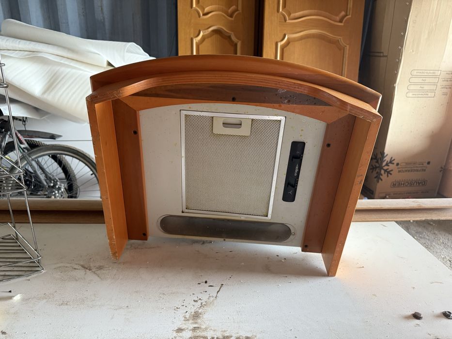 Вытяжка продается.