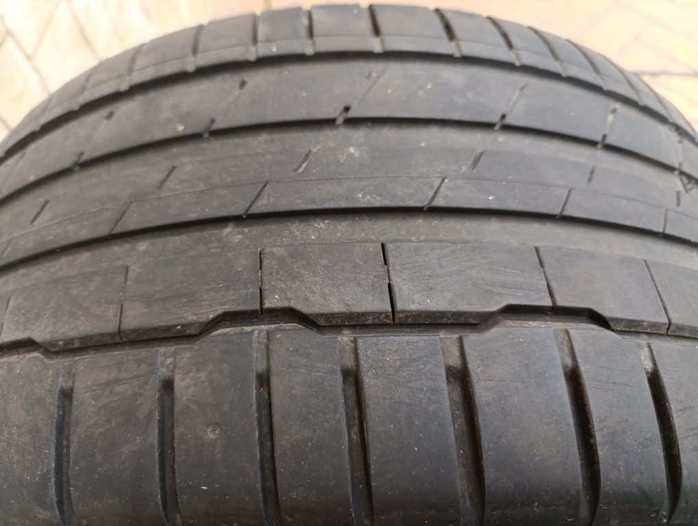 Летни гуми Hankook 255/40/19 Ventus s1 evo 3,dot 4922