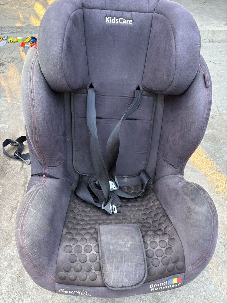 scaun auto copii cu isofix, 15, 36 kg, defectul se vede in poza